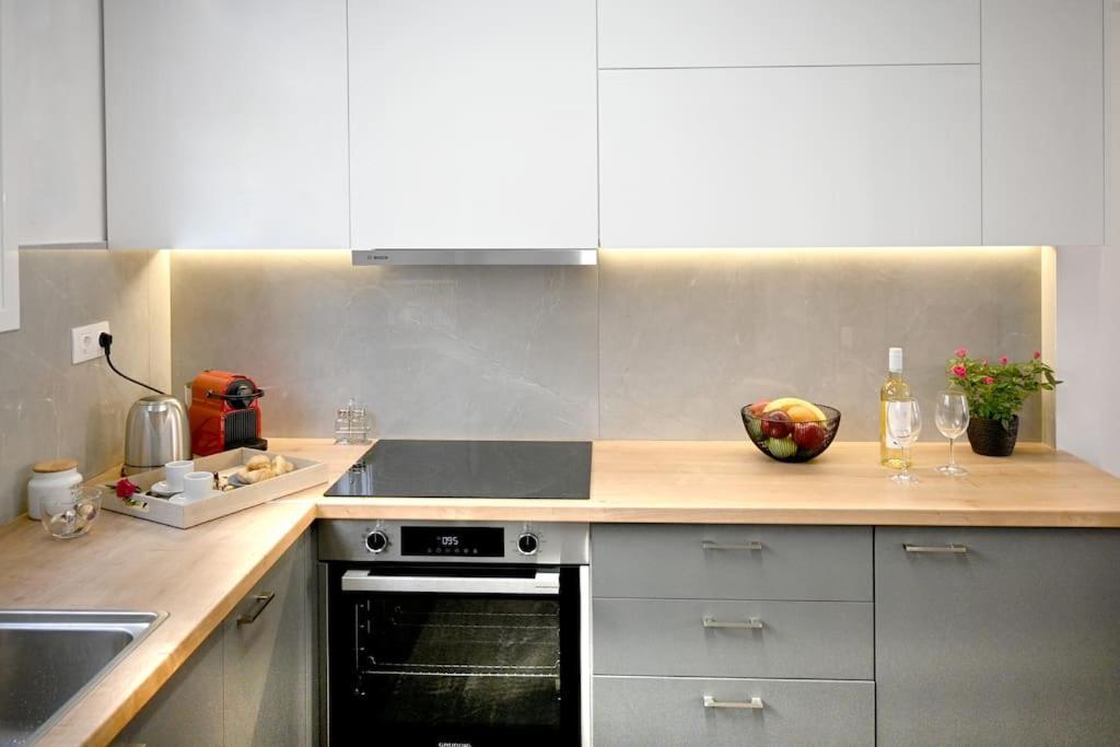 Marie'S Luxury City Center Apartment Ираклион Экстерьер фото