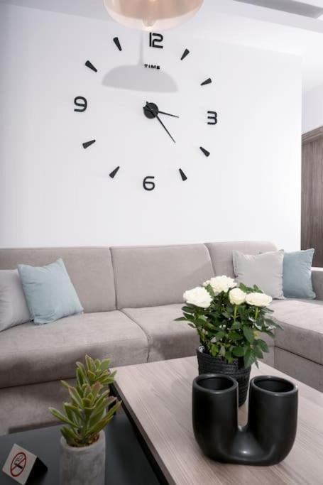 Marie'S Luxury City Center Apartment Ираклион Экстерьер фото